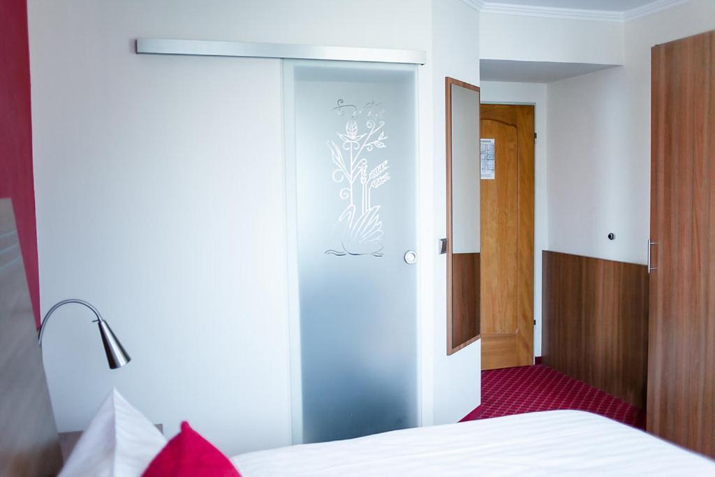 Hotel Brauereigasthof Schwanenbraeu Ebermannstadt Esterno foto